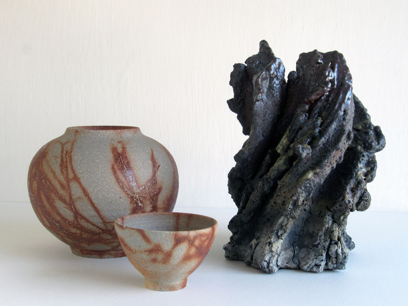 Hidasuki und skulpturale Vase